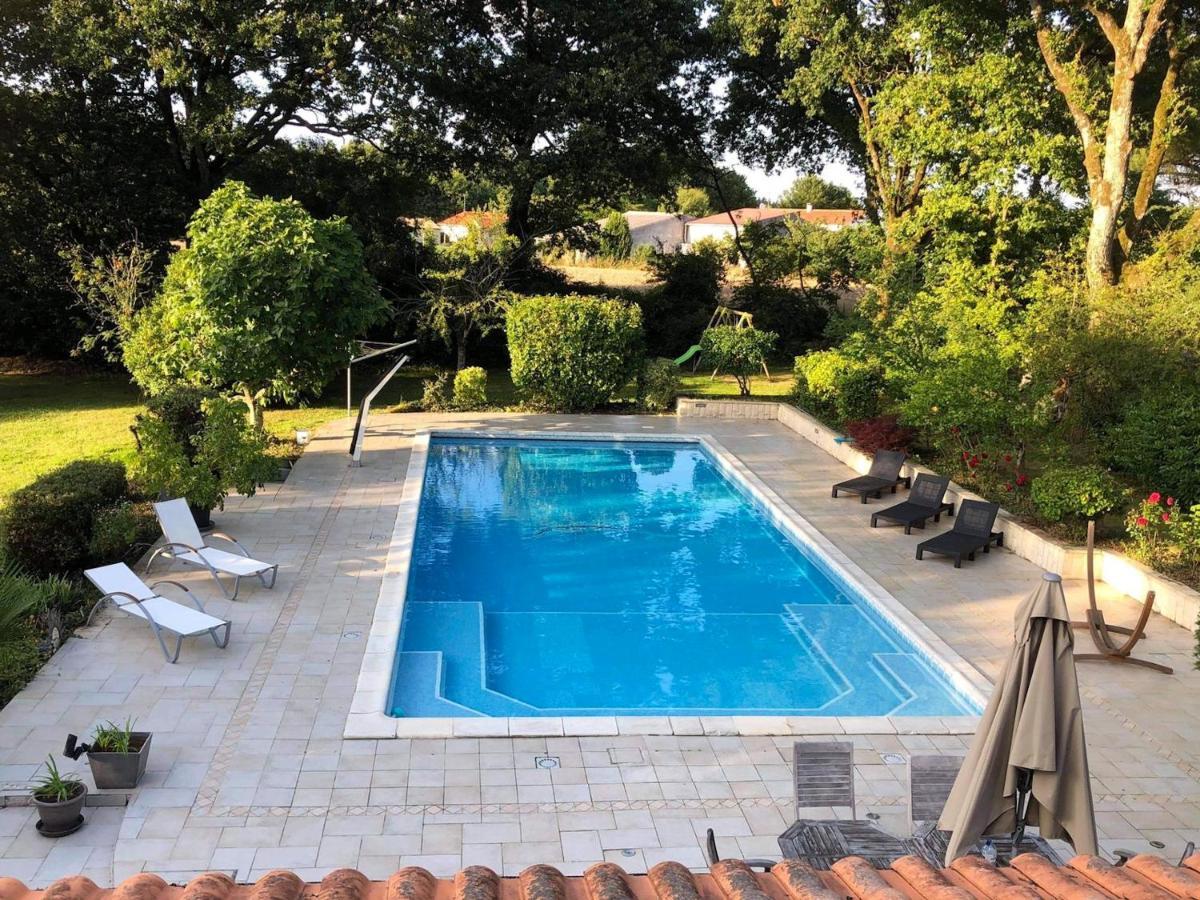 Maison Charmante Avec Piscine Privee A Saint-Georges-De-Pointindouxc المظهر الخارجي الصورة